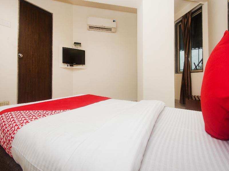 Hotel Oyo 4173 Dolphin Club Kalyan